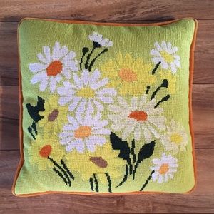 Vintage accent pillow with daisies